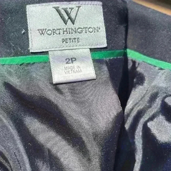 Worthington women’s size 2 petite skirt with zipper closure and zipper accents - Picture 4 of 9